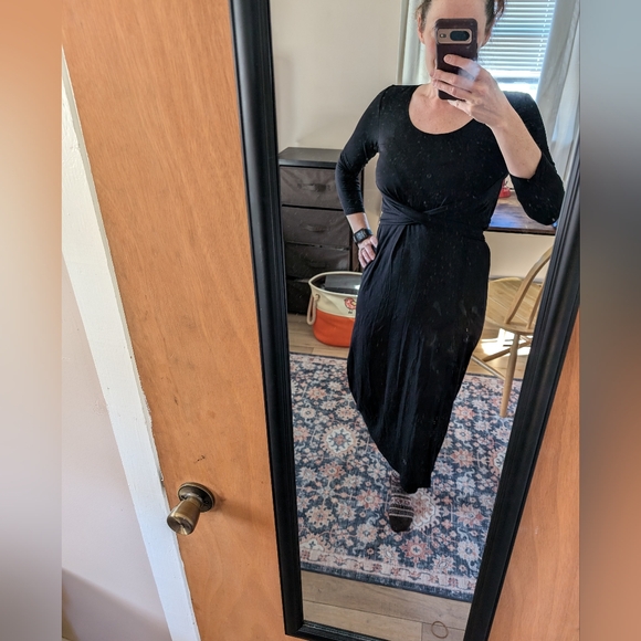 Black Garnet Hill ballet wrap midi length dress size xs with lots of stretch - Picture 5 of 10